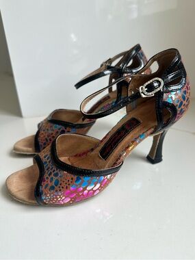 Natural Spin Signature Latin Ballroom Dance Heels Size 6